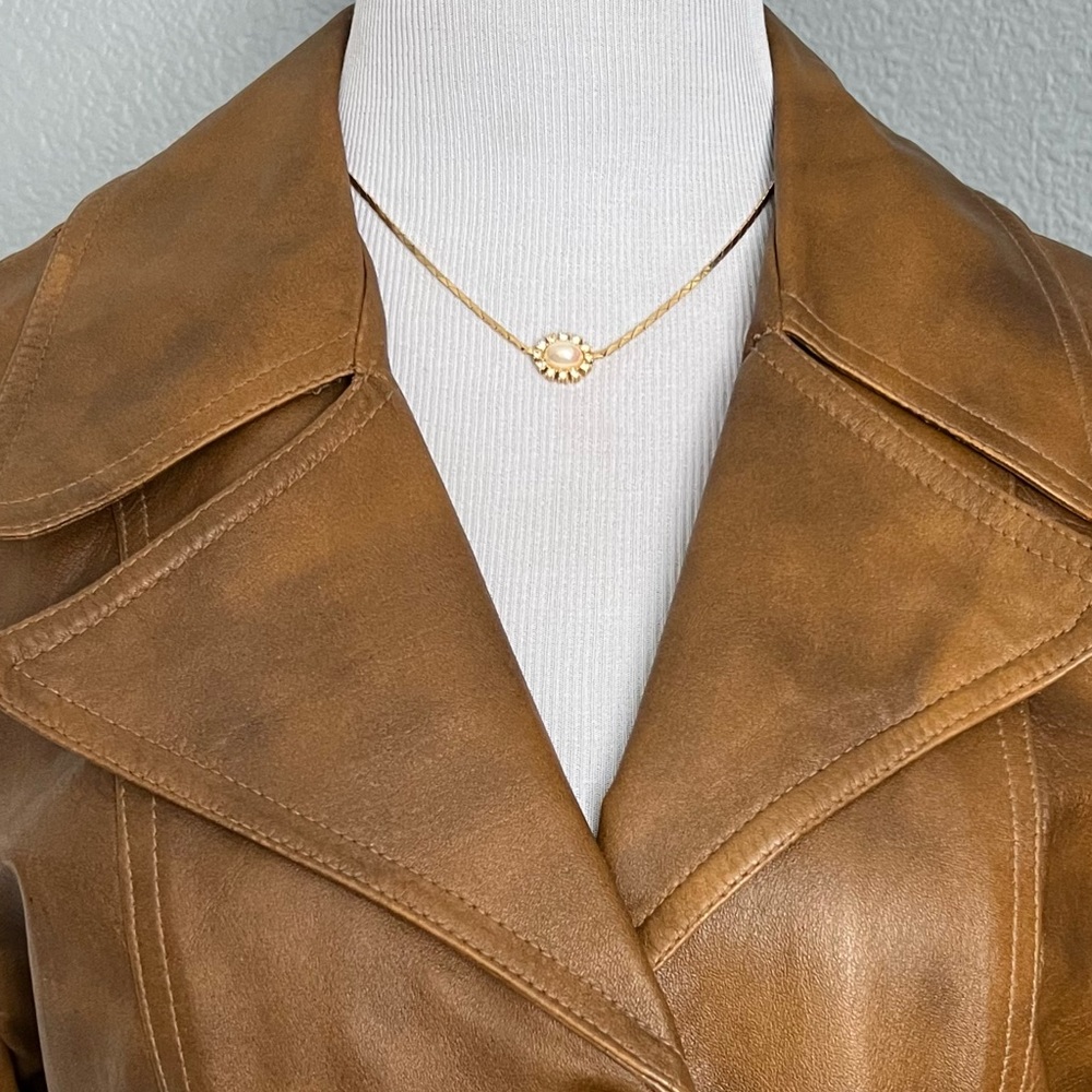 Vintage 1980s Christian Dior Signed Swarovski Crystal Faux Pearl Gold Necklace - Picture 4 of 16